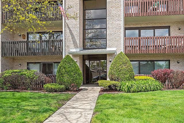 1st image of 5051 Briartree Ln APT 110