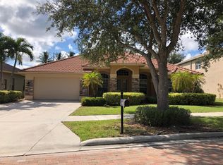 14624 Beaufort Cir, Naples, FL 34119