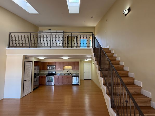 255 W 7th St APT 16
