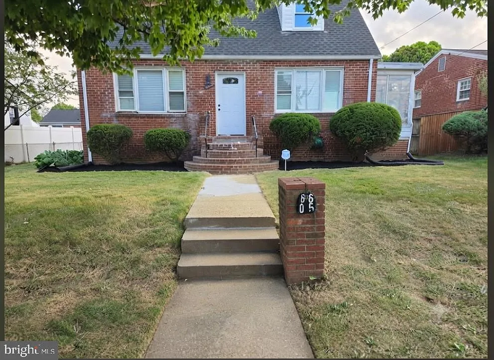5 bed, 3.0 bath, 1152 sqft, $3,500 — Photo 1