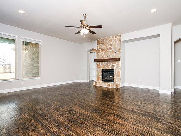 5th image of 2352 Llano Dr