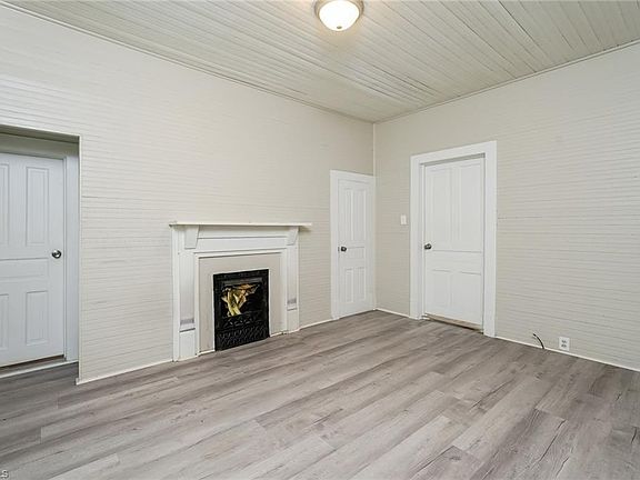 5th image of 1504 Cloverdale St