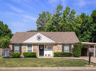 7013 Sunnybank Dr, Fort Worth, TX 76137