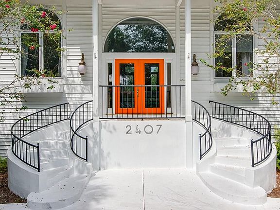 5th image of 2407 W Conley Ave