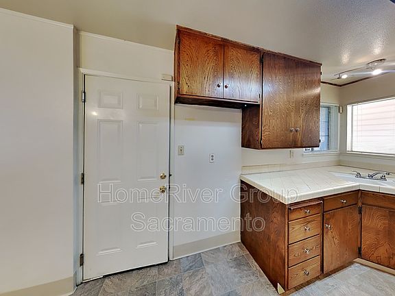5th image of 6704 50th St