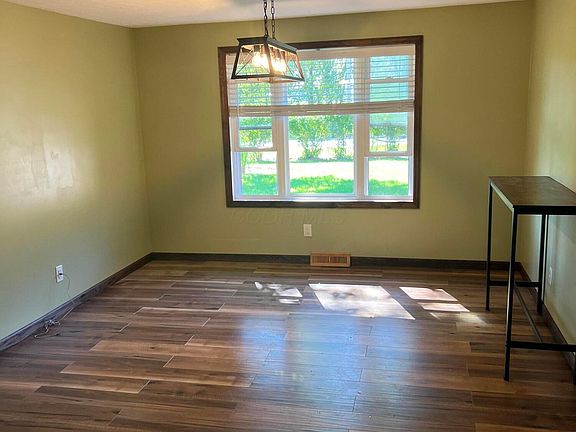 4th image of 10500 Ballah Rd
