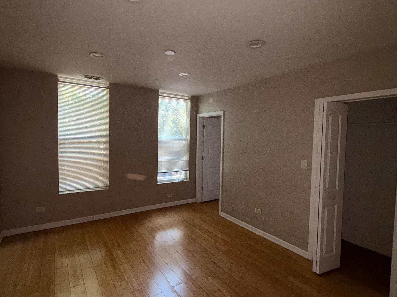 2 bed, 700 sqft, $1,615 — Photo 2