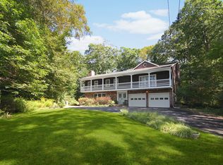 37 Hidden Brook Dr, Stamford, CT 06907