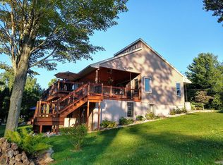 6889 Victoria Shore Dr, Laingsburg, MI 48848