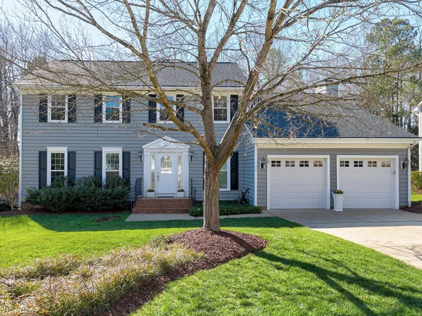 303 Heathridge Ln, Cary, NC 27513