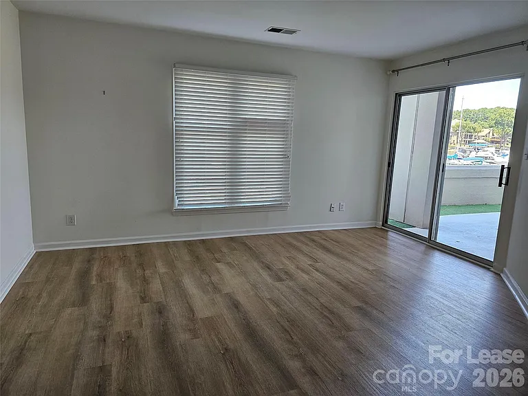 18629 Vineyard Point Ln — Photo 14