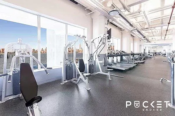 Rented by PocketBroker Inc | media 21