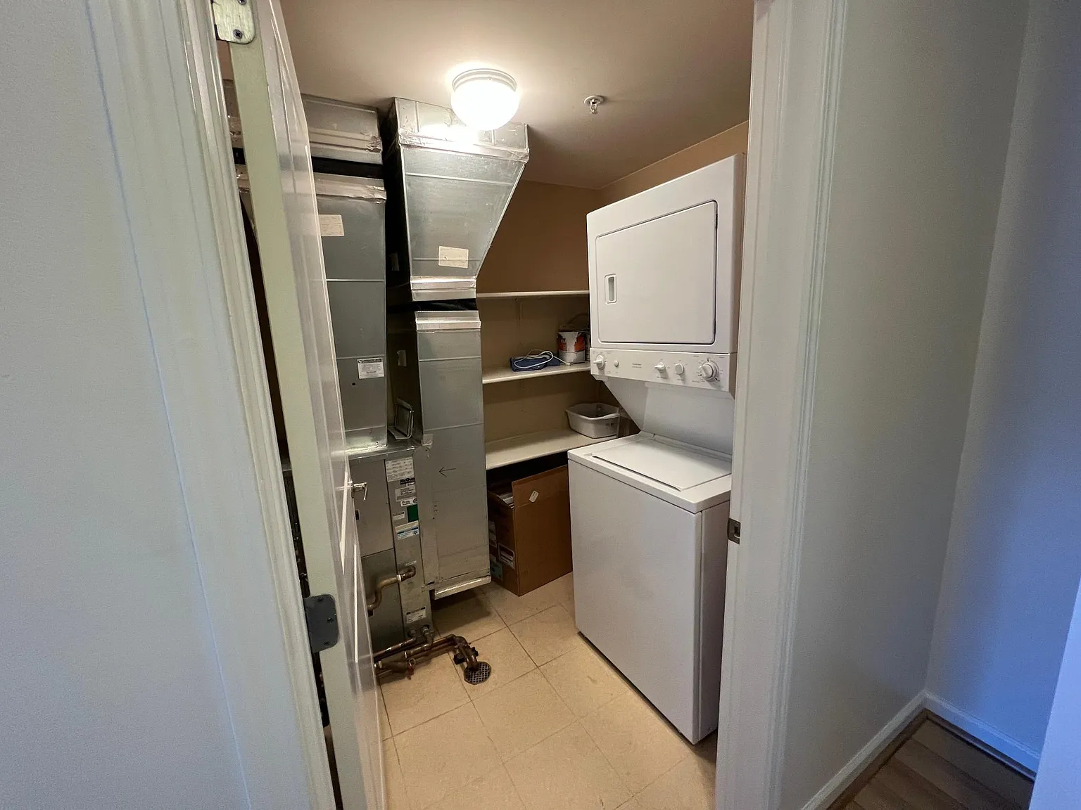 1 bed, 850 sqft, $1,695 — Photo 4