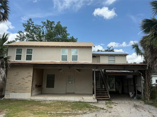 618 S 6th St, Kenedy, TX 78119