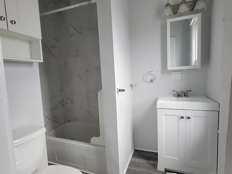 13 Regent Ave #2 — Photo 22