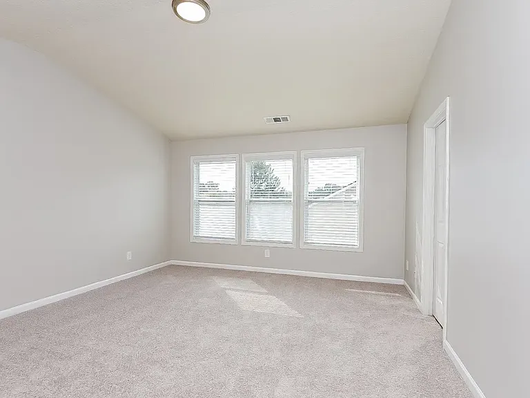 793 Mountain Laurel Dr — Photo 1