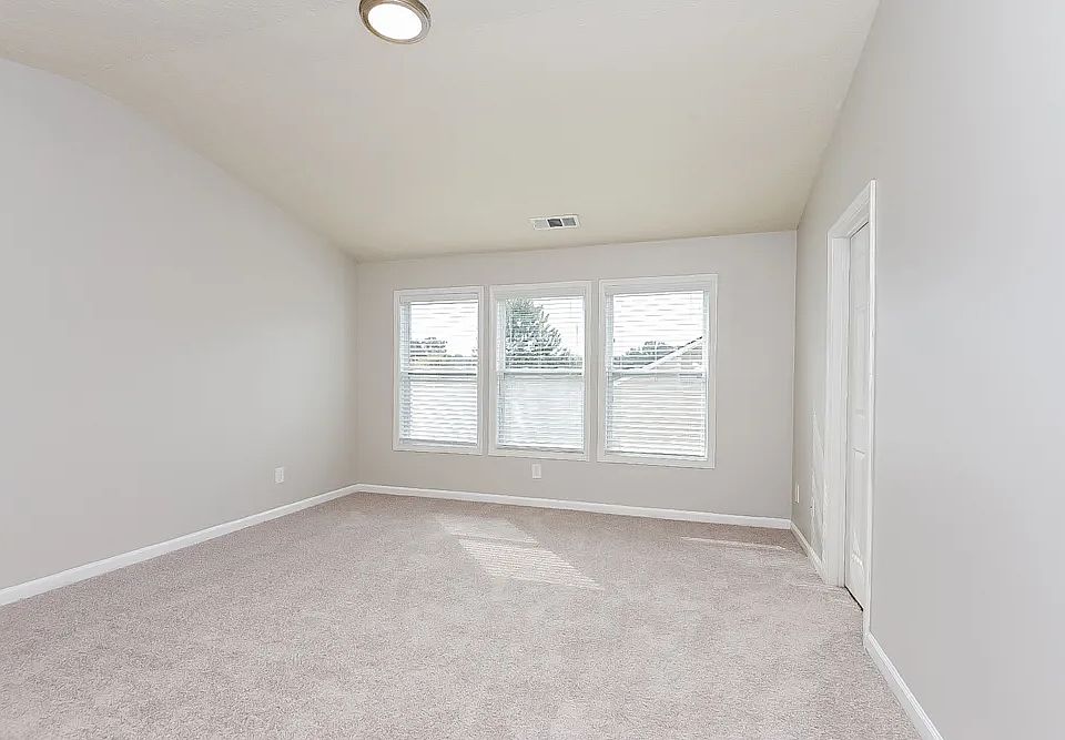 1st image of 793 Mountain Laurel Dr