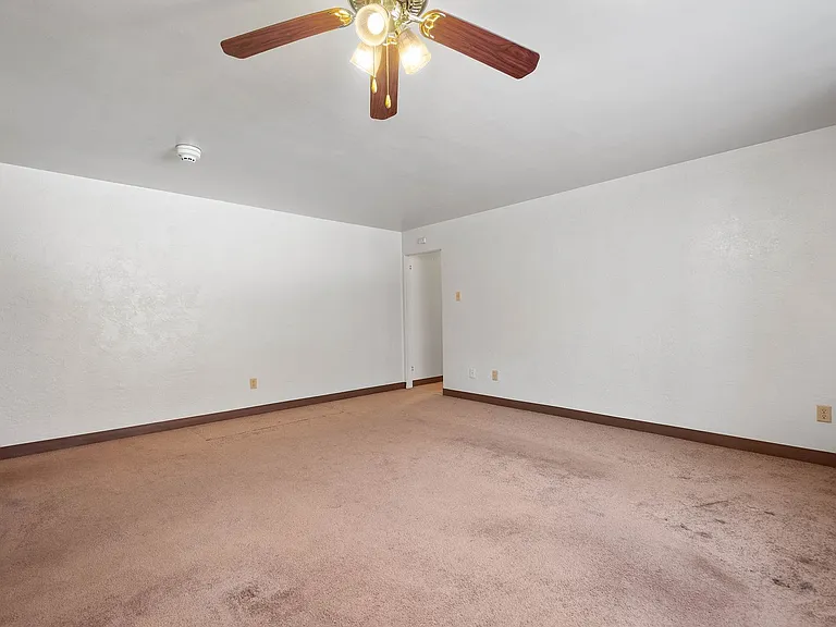 2117 Brownsville Road — Photo 35