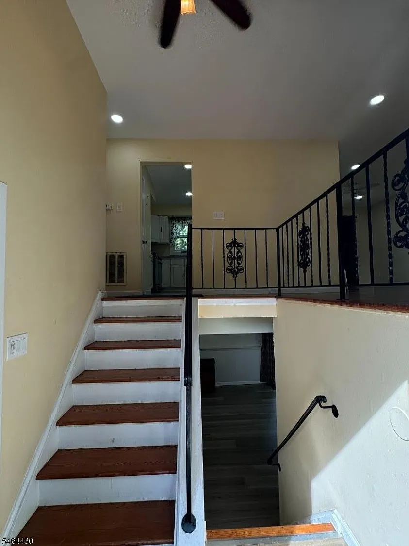 4 bed, 2.5 bath, $3,900 — Photo 4