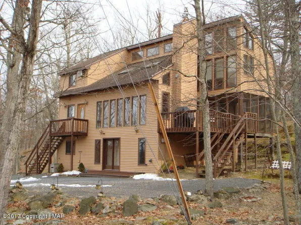 1114 Hampstead Ct, Bushkill, PA 18324
