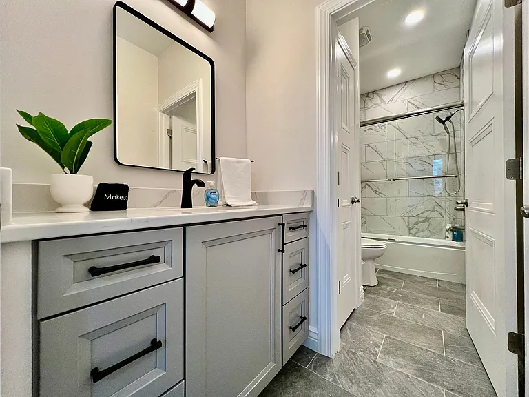 4817 Granada Ct — Photo 37