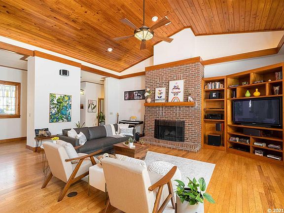 3rd image of 6317 NW 47th Pl