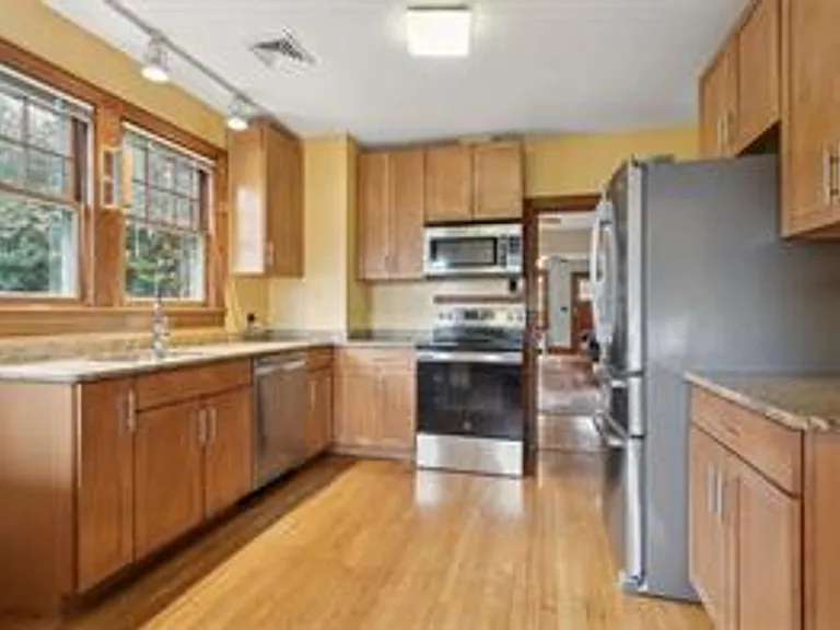 236 Pocahontas Pl — Photo 9