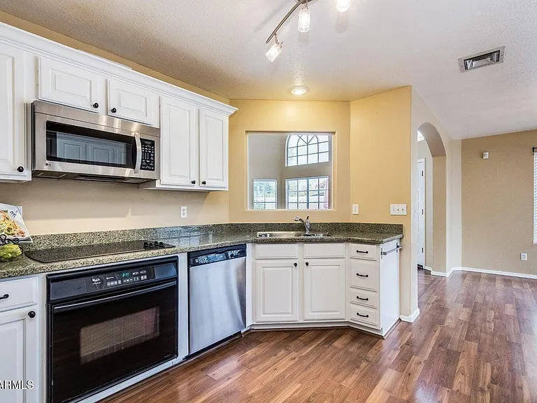 3822 E Wildwood Dr — Photo 14