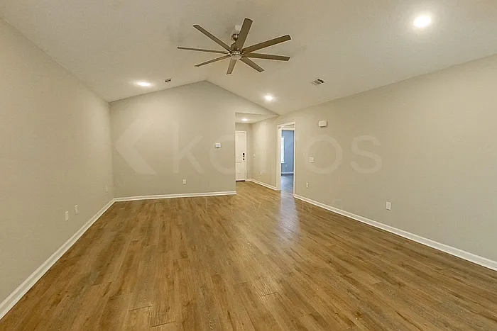 132 Cottage Grove Rd — Photo 3