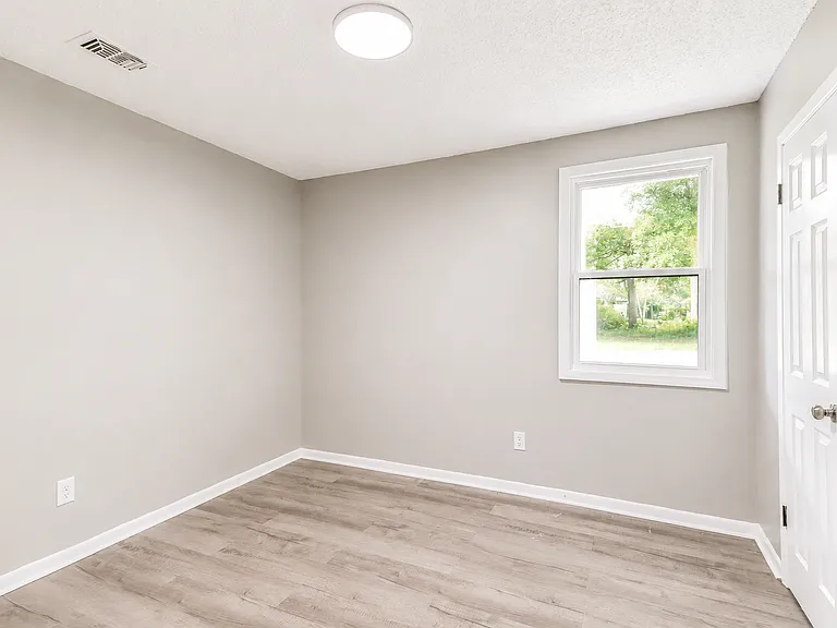806 E Verbena Ave — Photo 13