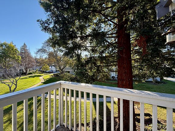 5th image of 5023 Shalimar Cir