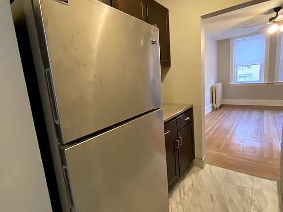 3rd image of 142 Chiswick Rd