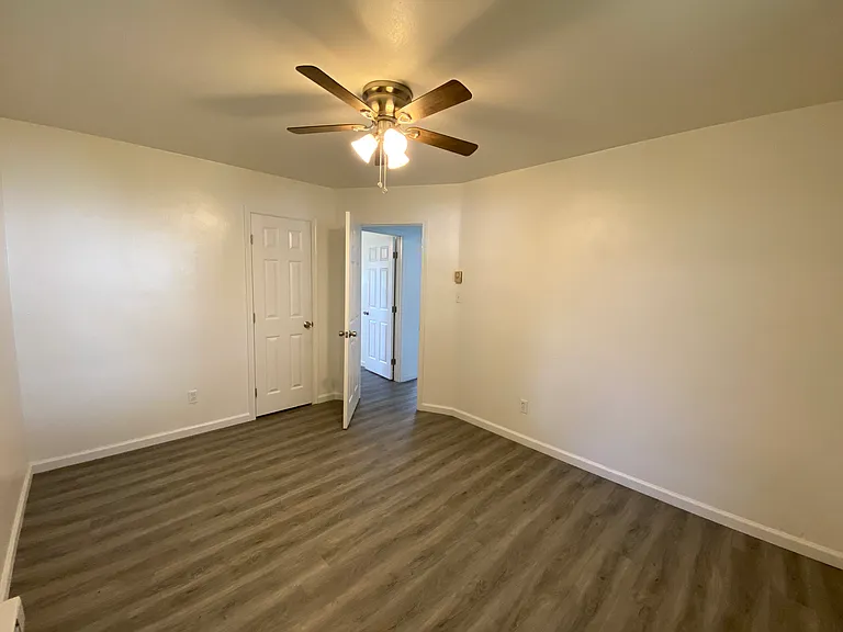 2021 Flower Ln #B — Photo 8
