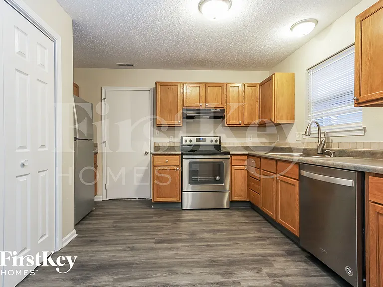 5805 Dollar Forge Dr — Photo 8