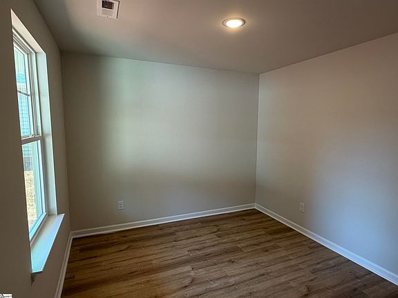 2nd image of 51 Campbell St