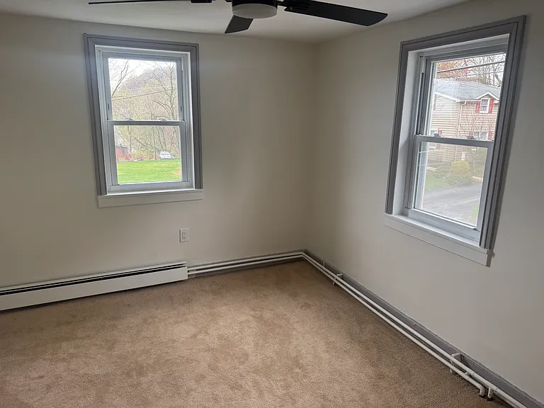 242 Summitville Rd — Photo 14