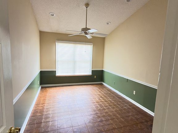 2nd image of 6 N Lake Pointe Dr