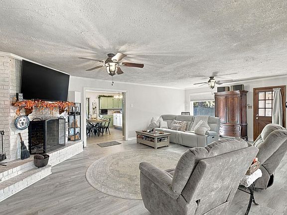 3rd image of 4191 Judy Dr
