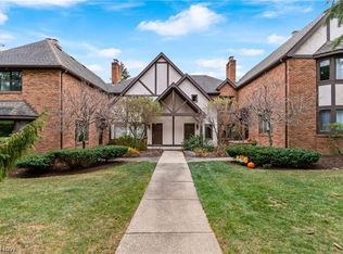 38 S Bentley Dr SE, Canton, OH 44709