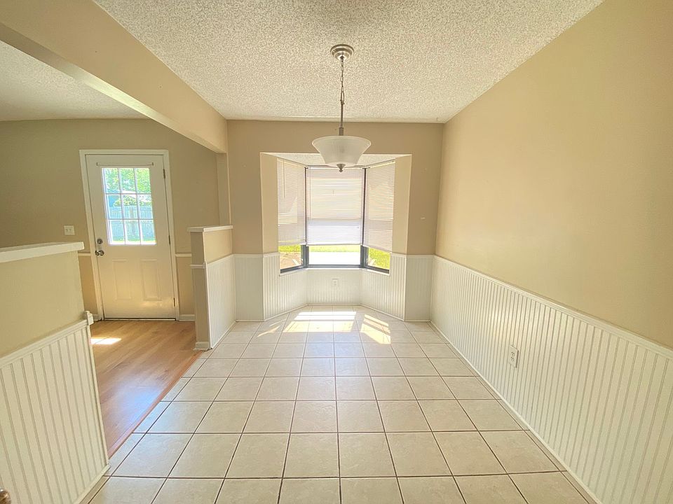 1st image of 599 Richard Lee St
