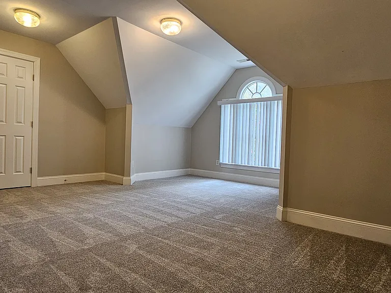 4th bedroom/Bonus