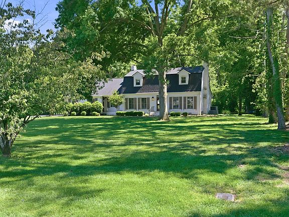 4th image of 1909 Harpeth River Dr