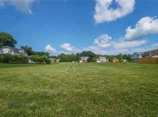 7625 Dean Brown Dr, Niagara Falls, NY 14304