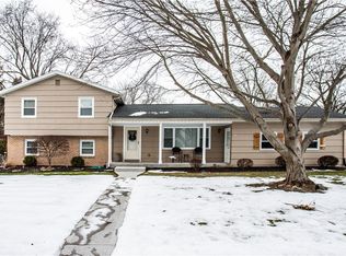 76 Stoneridge Dr, Rochester, NY 14615