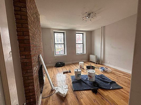 1st image of 2265 1st Ave #1R