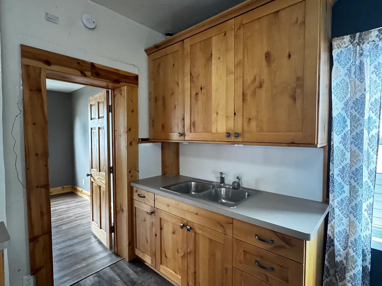 3 bed, 1050 sqft, $1,500 — Photo 4