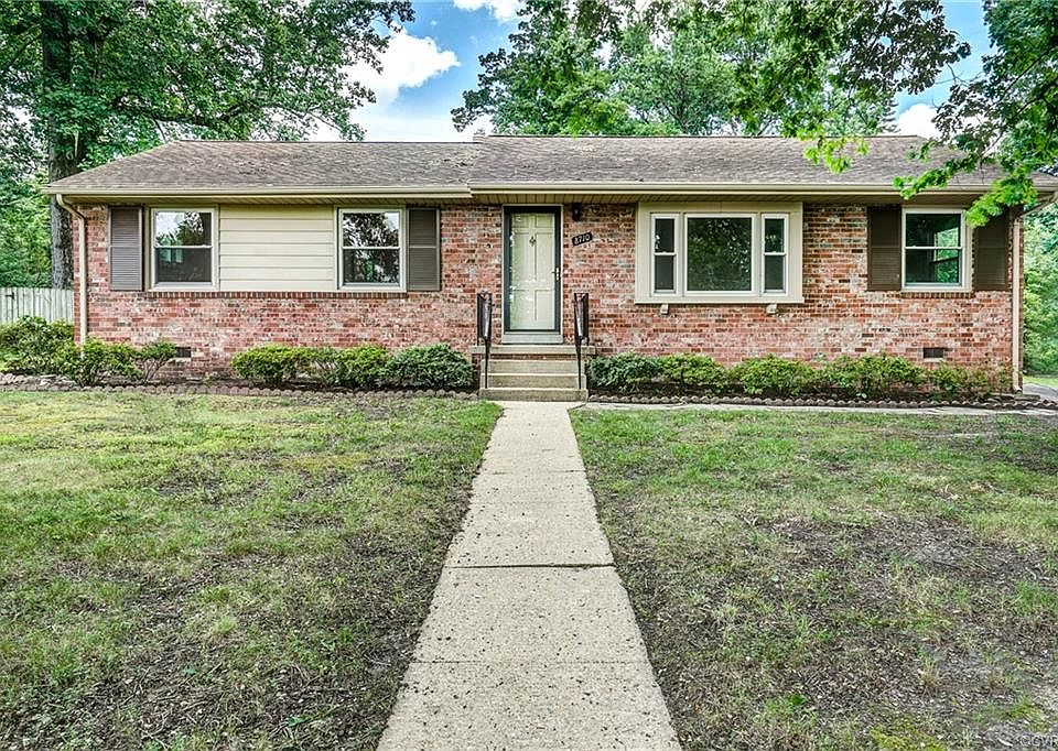 1st image of 8710 Woodlake Dr