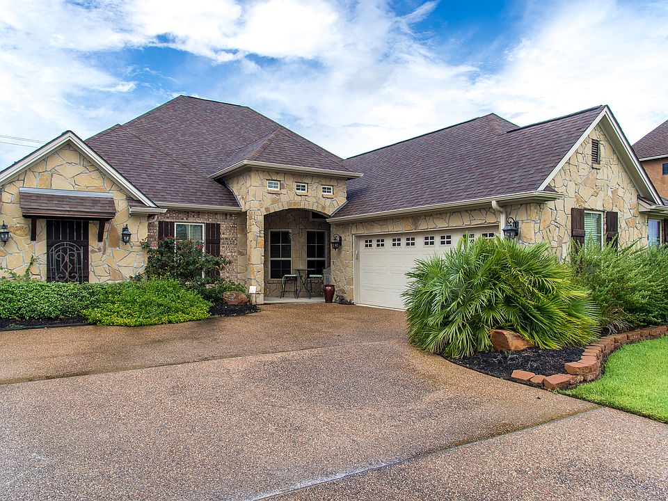 1st image of 2442 Stone Castle Cir