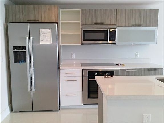 3rd image of 6700 Indian Creek Dr #0000