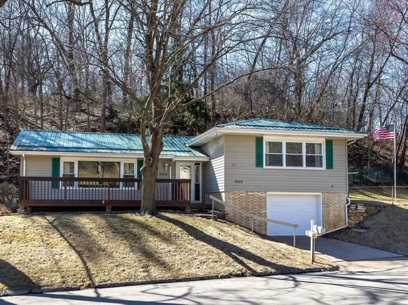 2966 Shiras Ave, Dubuque, IA 52001
